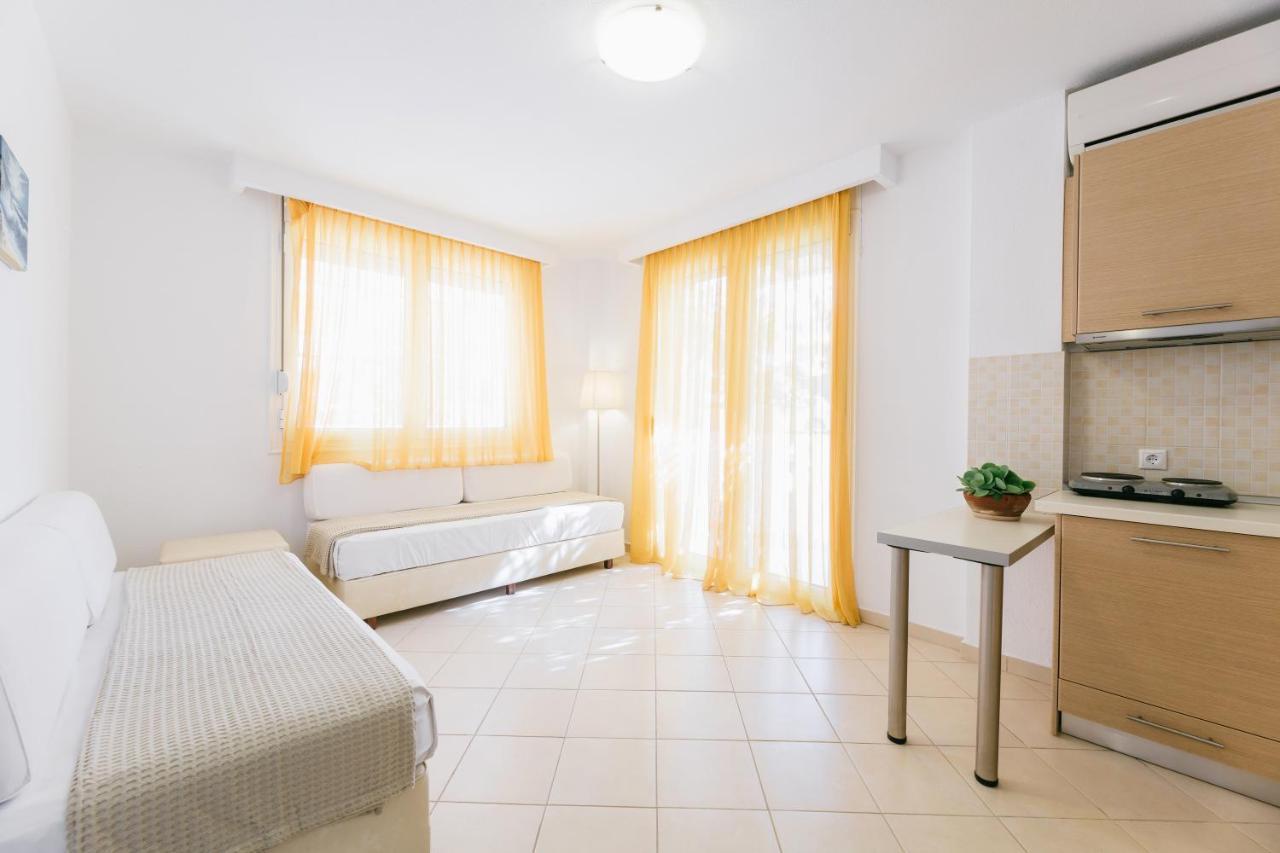 Anastasia Apartments חניוטי מראה חיצוני תמונה